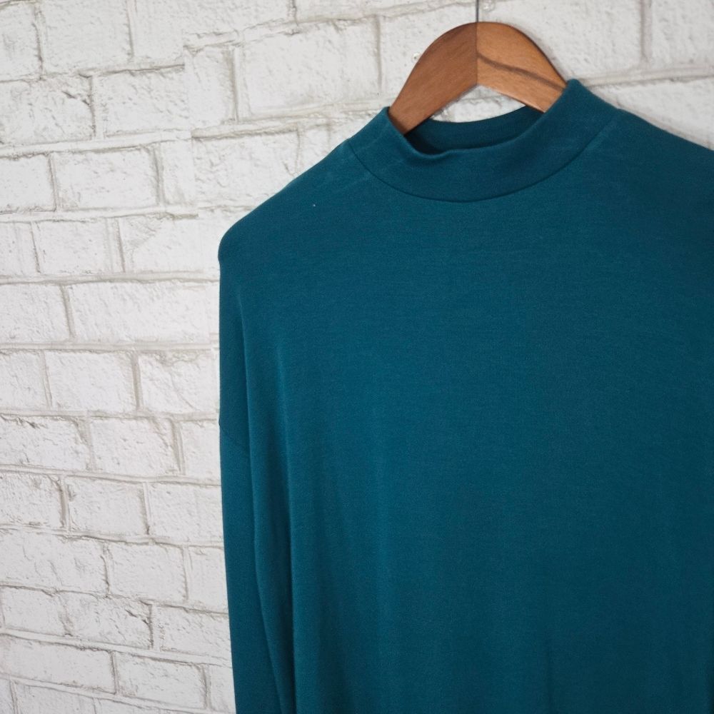 Fabletics‎ oversized top - Picture 3 of 15